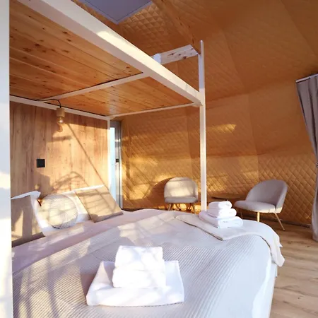 Luxury tent Glamping Trhovky *