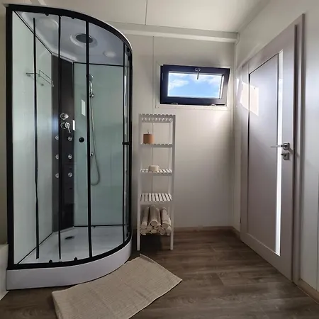 Luxury tent Glamping Trhovky Milesov